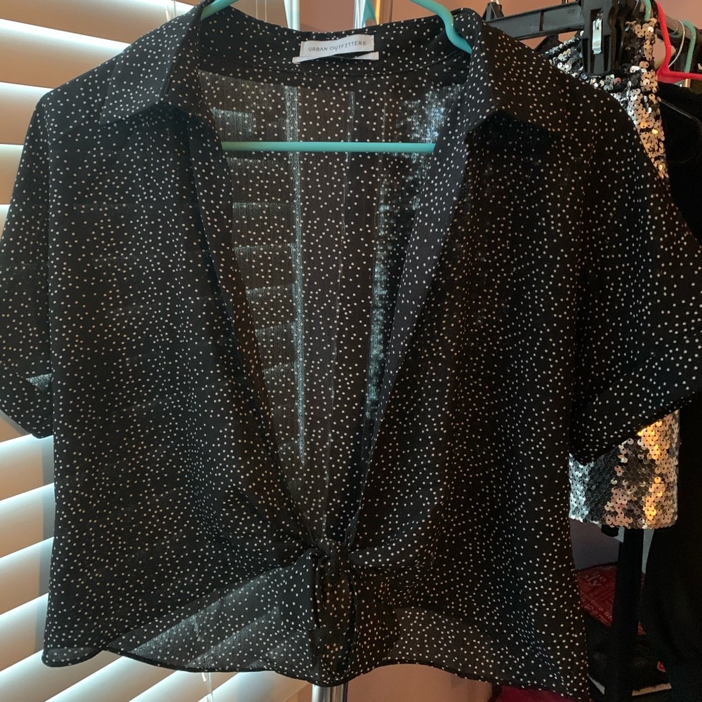 front tie dot top
